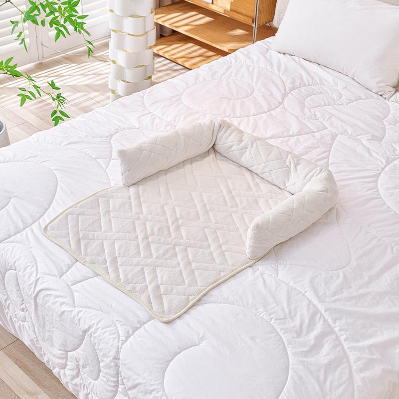 Calming Dog Bed For Sofa, Waterproof Pet Sofa Cushion, Sofa Protection Pad Suitable For Small And Medium - Sized Dogs And Cats, Soft Plush Pet Bed And Cat Bed, Non - Slip Pet Supplies