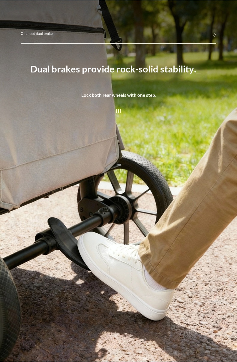 Foldable Covered Pet Stroller With Ramp For Senior Cats And Small Dogs With Mobility Issues