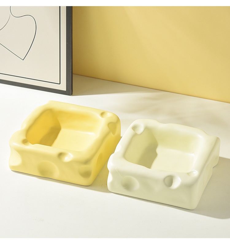 Creative Cheese-shaped Ceramic Bowl Cute Cat Food Dish