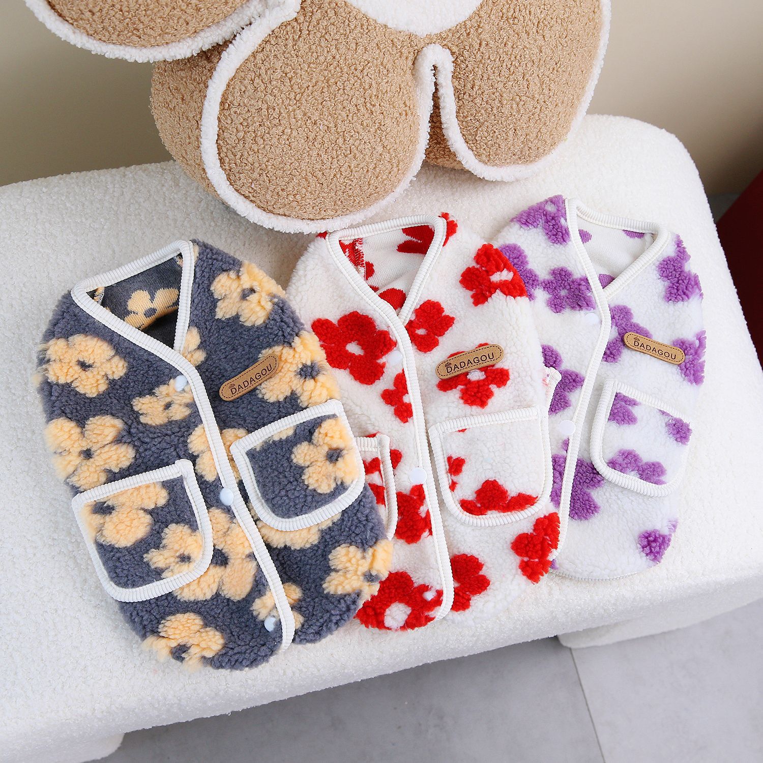 Cat Pet Clothing Winter Five-Petal Flower Velvet Coat